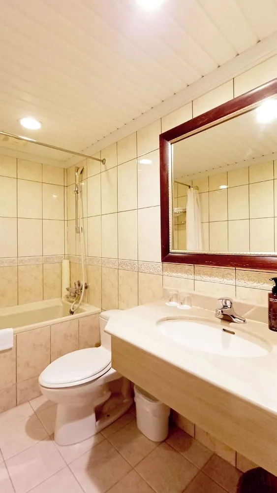 غرفة أساسية بسريرين منفصلين، King Apos S Paradise Hotel 9/9