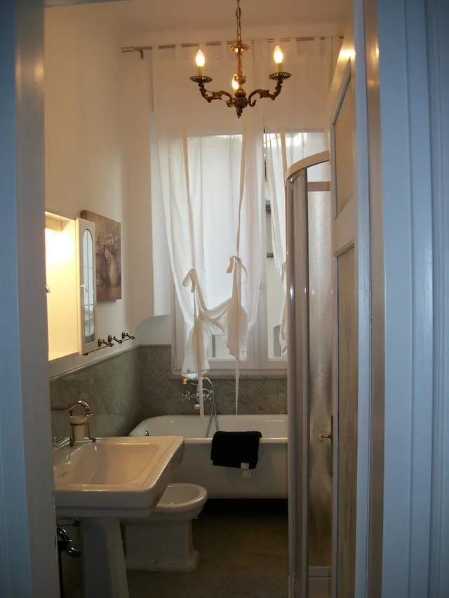 2 Bedrooms, Liberty, Apartment, Double and Twin Beds، La Castellana 4/4
