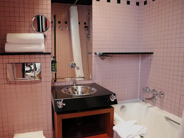 Room, Double Bed, Hotel Chateaudun Opera 7/10