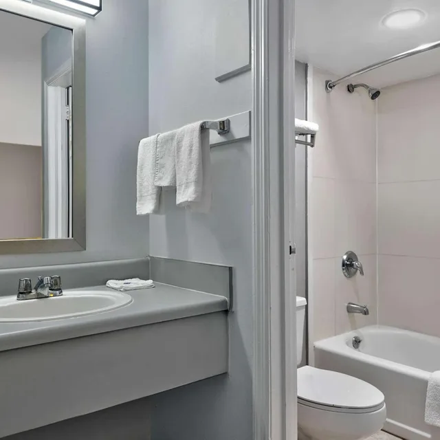 Room, Quadruple, Motel6 McDonough, GA 9/9