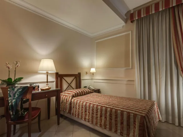 غرفة مفردة، Palazzo Cardinal Cesi 1/5