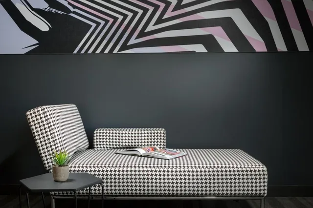 جناح استوديو بسرير كينج، Studio Allston 4/6