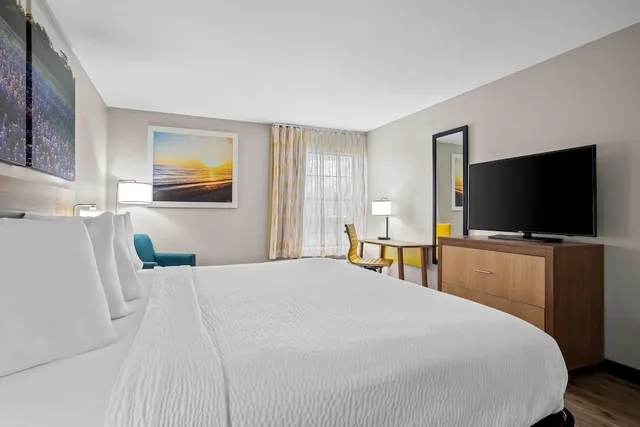 غرفة بسرير كينج لذوي الإعاقة، Days Inn by Wyndham Dallas Plano 4/10