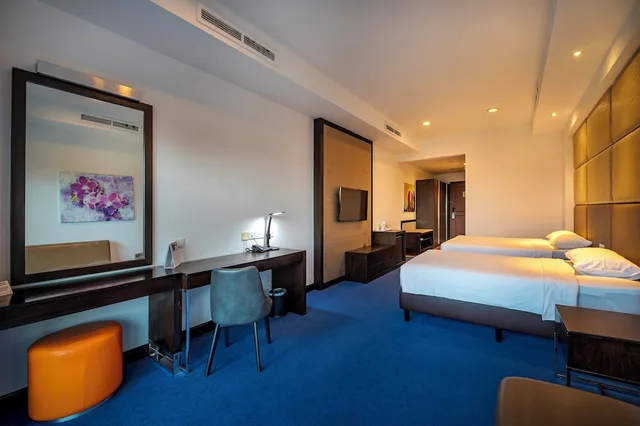 غرفة ديلوكس بسرير كوين وسرير فردي، Orchid Country Club 6/10