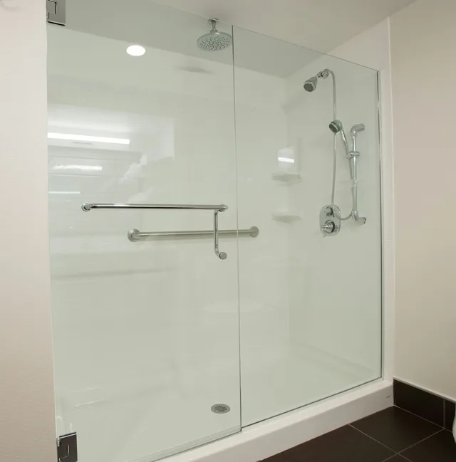 جناح بسرير كينج مع أريكة، Hampton Inn Wooster 4/5