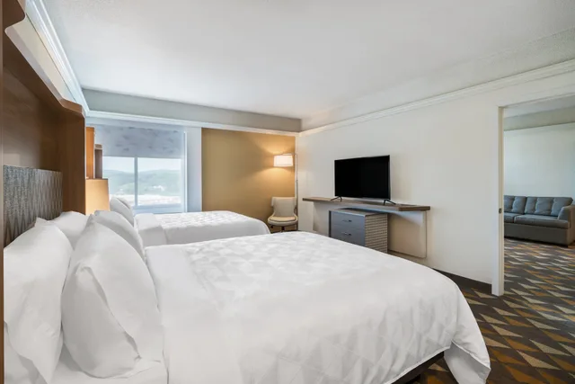 غرفة قياسية بسريرين كوين، Holiday Inn Suites Pittsfield Berkshires 1/5