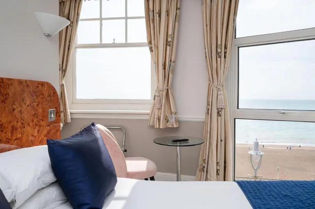 غرفة مريحة بسرير مزدوج بإطلالة على البحر، The Lanes Hotel 4/6