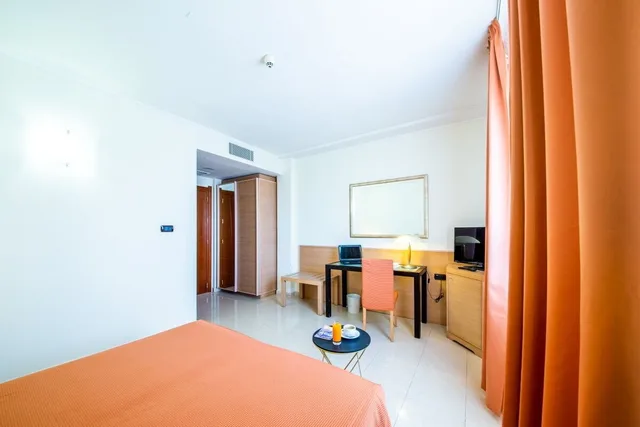 غرفة قياسية بسرير كوين، Le Torri Hotel 4/7