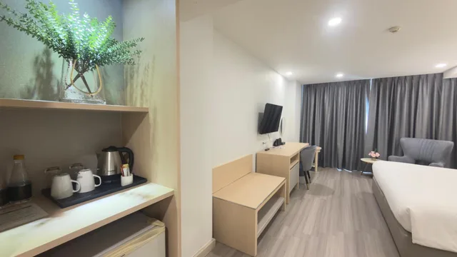 غرفة بريميير ديلوكس بسرير مزدوج، Empress Pattaya Hotel 4/7