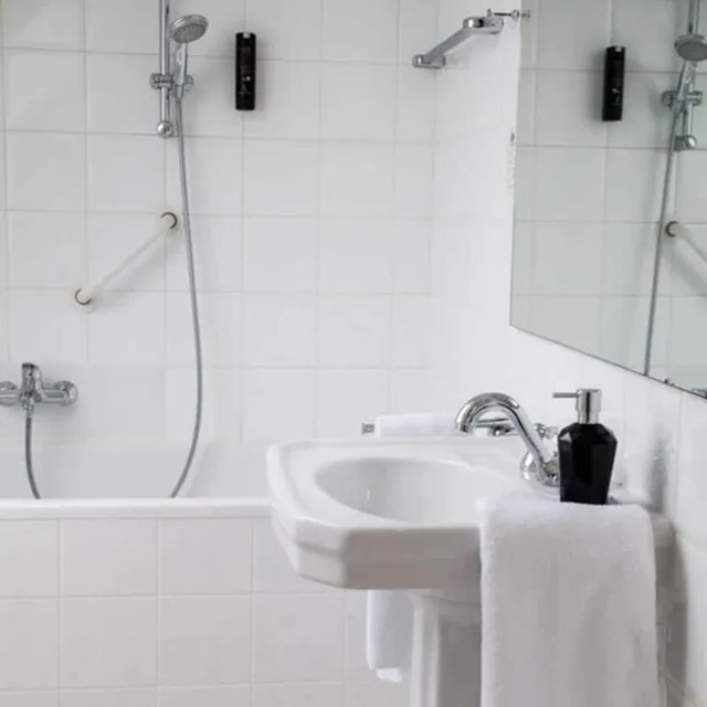 غرفة قياسية بسرير مزدوج، rugs HOTEL Koln 6/7