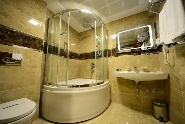 Room, Triple, Grand Bazaar Hotel 7/10