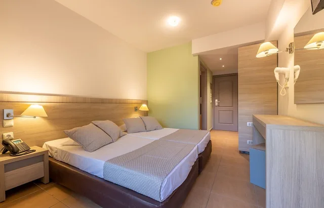 Superior, 1 Double and 1 Single Bed, Shared Pool، Akti Beach Club 2/3