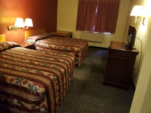 غرفة بسرير مزدوج، Fort Wayne Inn 1/1