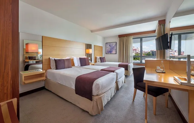 غرفة سوبيريور ثلاثية بإطلالة، Hotel Acores Lisboa 2/3