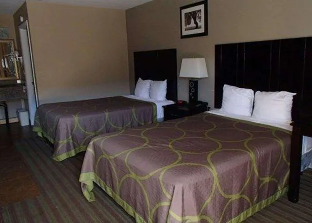 غرفة بسريرين مزدوجين لذوي الإعاقة، Suburban Studios North Charleston I-526 1/1