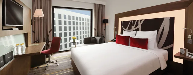 Superior, King Bed, Laundry, Lounge Access، Novotel New Delhi Aerocity 4/10