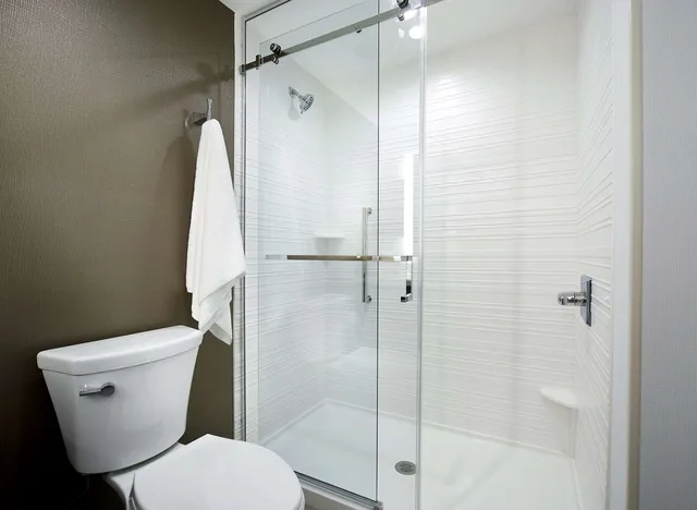 غرفة بسرير كينج بإطلالة على النهر لذوي الإعاقة، Hilton Garden Inn Camden Waterfront Philadelphia 3/4