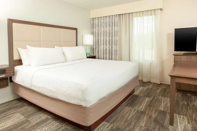 جناح استوديو بسرير كينج مع أريكة لذوي الإعاقة، Hampton Inn and Suites Niles Warren OH 1/5