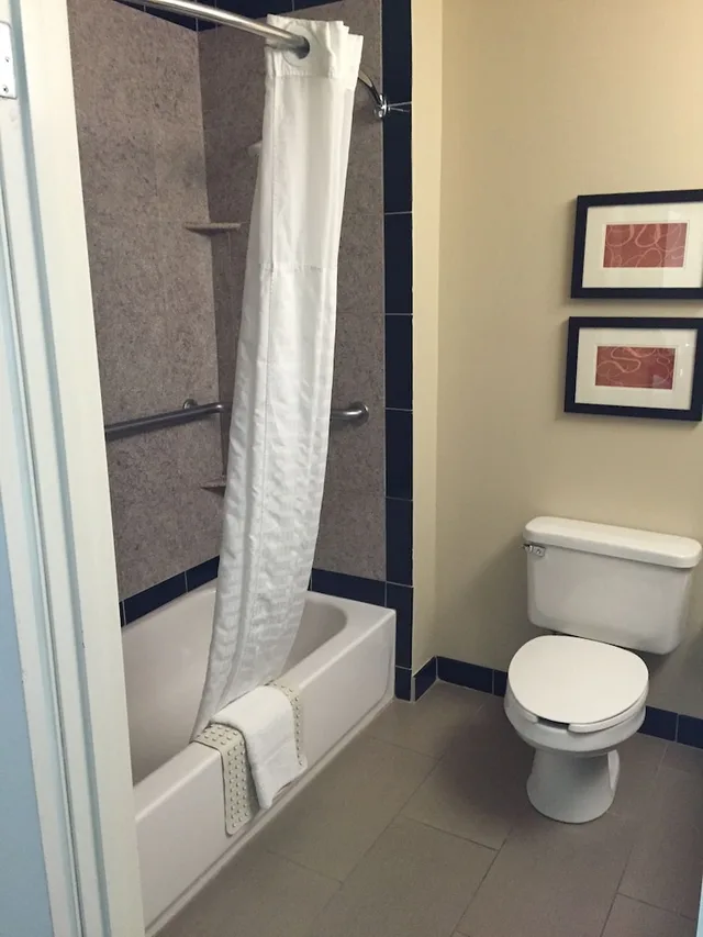 جناح بسرير كينج مع أريكة، Comfort Suites Victorville-Hesperia 2/3