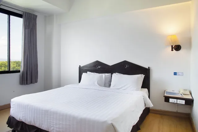 غرفة قياسية بسرير مزدوج بإطلالة على المدينة، Phrae Nakara Hotel 5/5