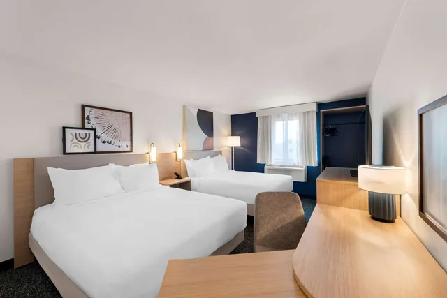 غرفة بسريرين كوين، Spark by Hilton Norfolk 4/7