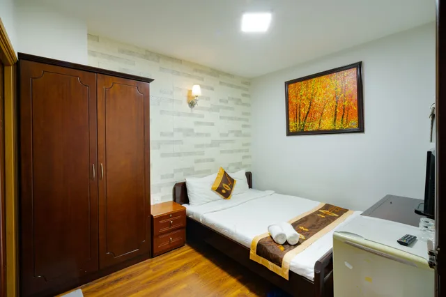 Standard, Double Bed, No Window, Saigon Amigo Hotel 1/3