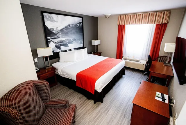 غرفة بسرير كينج لذوي الإعاقة، Super 8 By Wyndham Drayton Valley 4/10