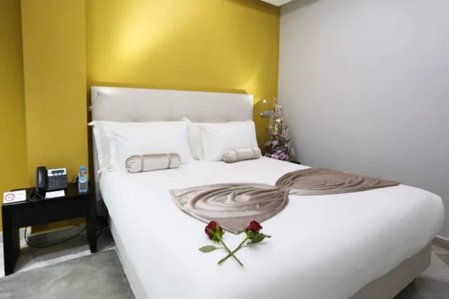 غرفة تنفيذية بسريرين منفصلين مع أريكة، Fourteen Luxury Boutique Hotel Spa 3/6
