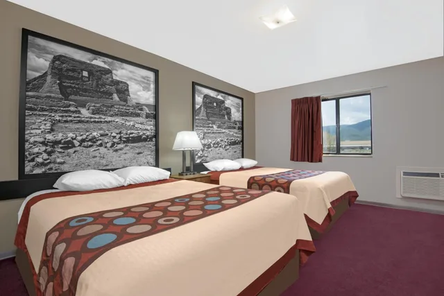 جناح بغرفتي نوم، Super 8 by Wyndham Taos 5/8