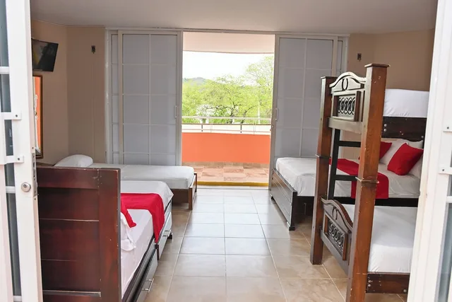 غرفة عائلية بسريرين منفصلين وأسرّة بطابقين وسريرين كوين بإطلالة على الجبل، Hotel Campestre Villa Ocha 4/5