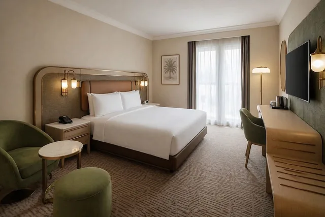 غرفة بسرير كينج لذوي الإعاقة، Diyar Ajwa, Tapestry Collection by Hilton 8/15