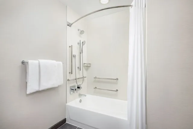 غرفة بسريرين كوين لذوي الإعاقة، Courtyard by Marriott Amarillo West/Medical Center 3/3