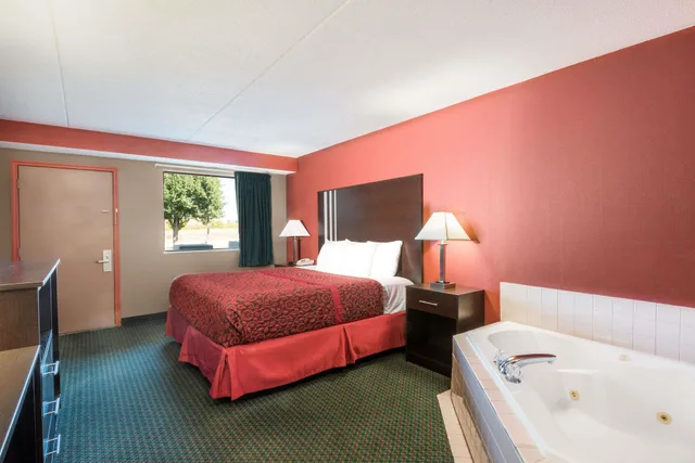 جناح استوديو بسرير كينج، Days Inn by Wyndham Dayton Huber Heights Northeast 6/7