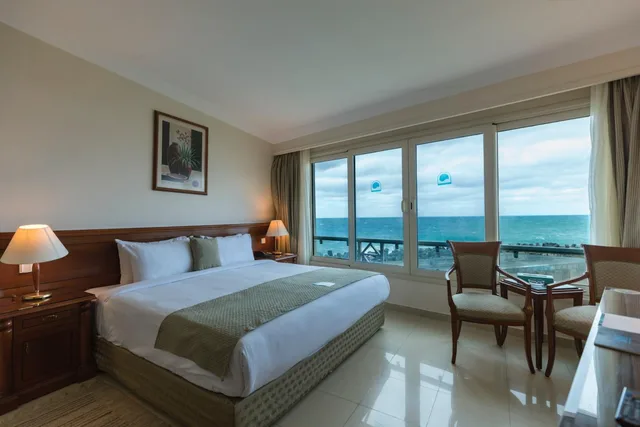جناح جونيور، Sunrise Alex Avenue Hotel 1/2
