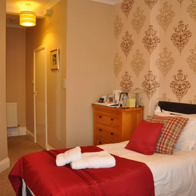 Room, Double or Twin Bed, Balcony, Hotel Peppers 2/10