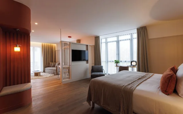 Family Suite, King and Twin Beds, Sofa, Grand Hotel de Courtoisville 1/4