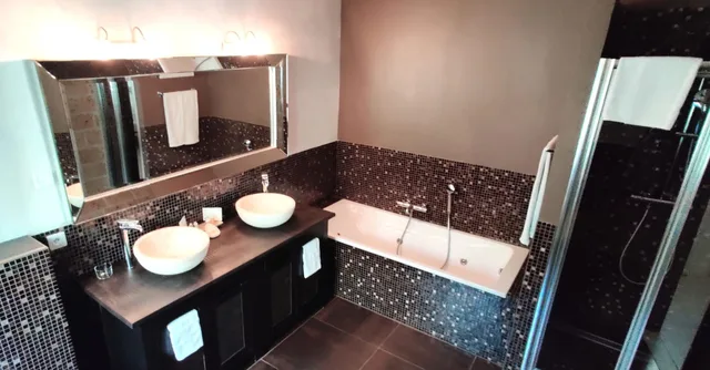 غرفة ديلوكس بسرير كينج، Maison Prestige Roberto Geissini 8/9
