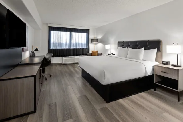 Standard, King Bed, Extra Floor Space، La Quinta Inn & Suites Washington DC-Capital/NoMA 1/8