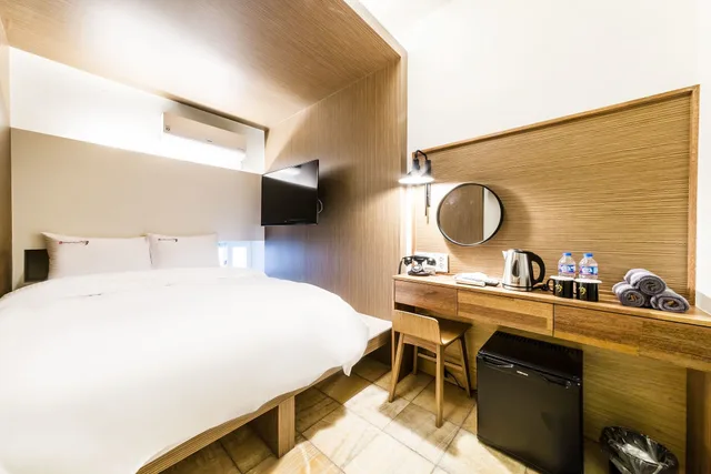 غرفة ديلوكس بسرير كوين، The Sangju Hotel Seoul 5/10