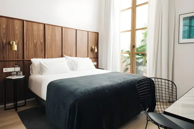 غرفة بريميوم بسرير مزدوج بشرفة، Yurbban Passage Hotel Spa 2/2