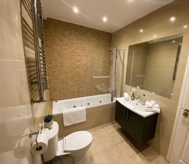 شقة بسرير كينج بغرفتي نوم، Boswell Elite Two Bed Apartment 7/8