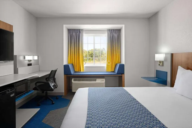 جناح استوديو بسرير كوين مع أريكة، Microtel Inn & Suites by Wyndham Houma 3/10