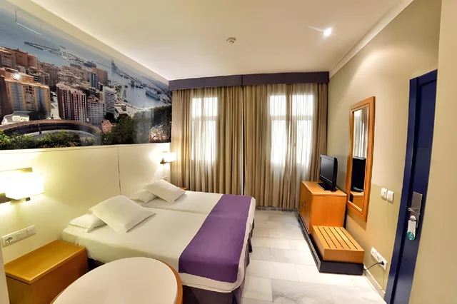 غرفة بسرير مزدوج أو سريرين منفصلين، Bh Atarazanas Malaga Boutique Hotel 2/2