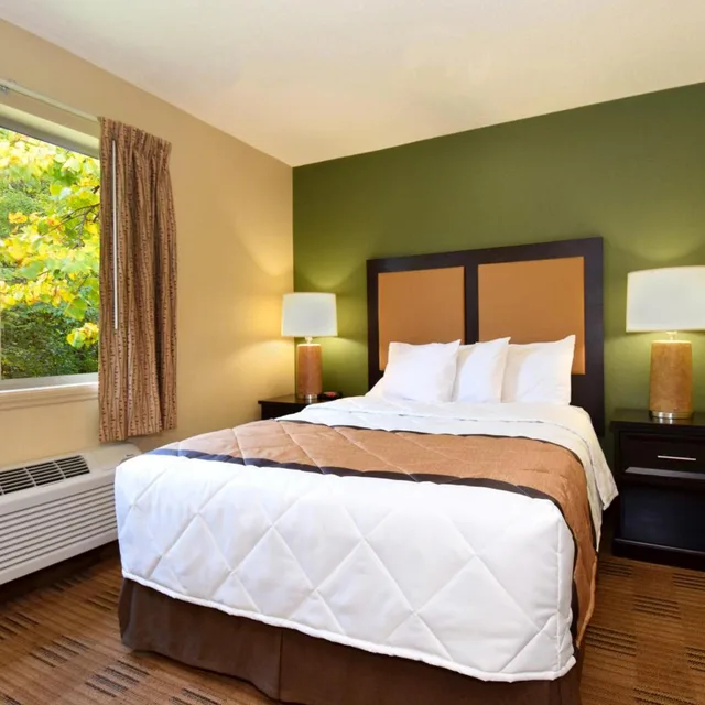 Deluxe, Studio, Queen Bed, Studio 6 Extended Stay South Bend Mishawaka South IN 5/10