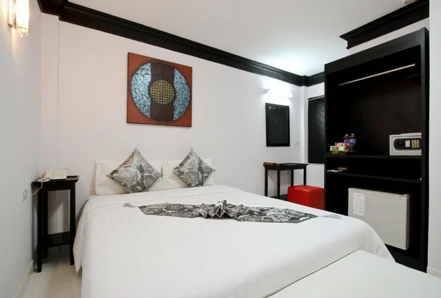 Deluxe, Double Bed, No Window، The Yorkshire Hotel 1/9