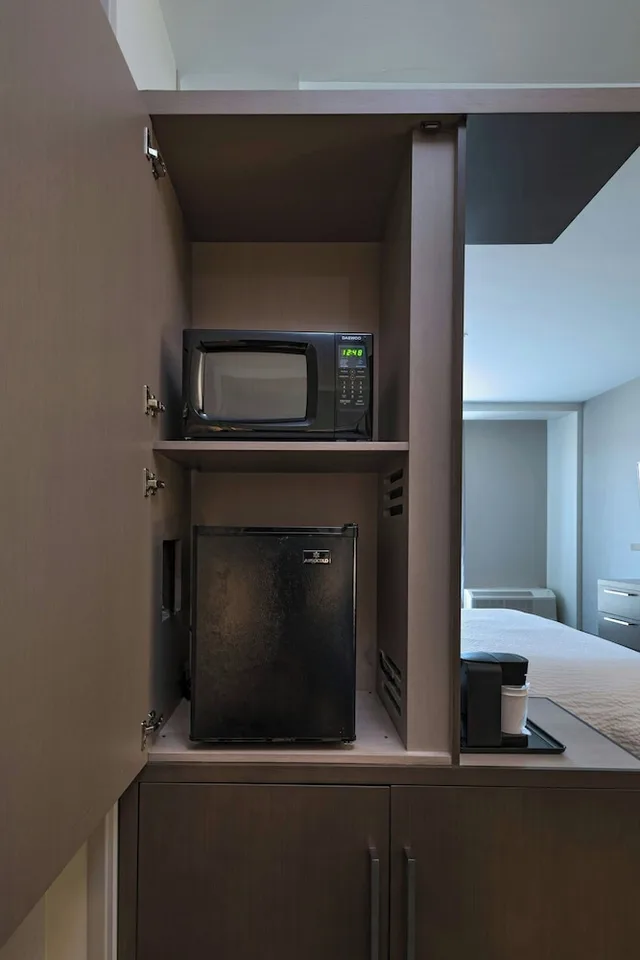 استوديو بسريرين كوين مع أريكة لذوي الإعاقة، Courtyard St. Louis Brentwood 3/3