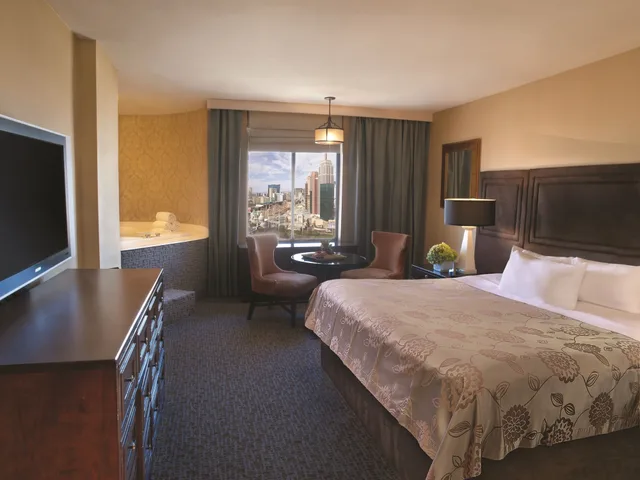 Resort, Superior, King Bed، Excalibur Hotel and Casino 3/10