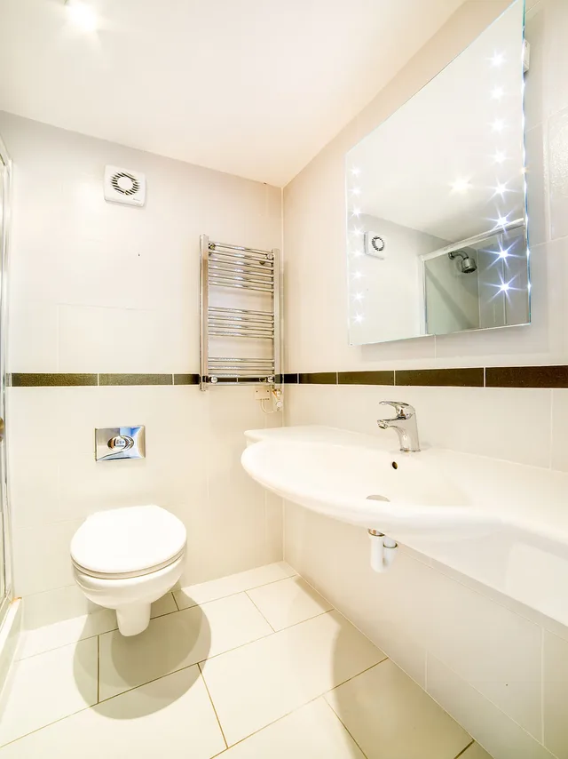 غرفة قياسية مزدوجة، OYO The Chiltern Hotel 6/9
