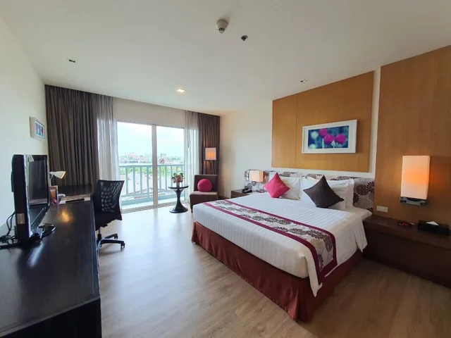 غرفة ديلوكس بسرير كينج بشرفة، Amaranth Suvarnabhumi Hotel 3/19
