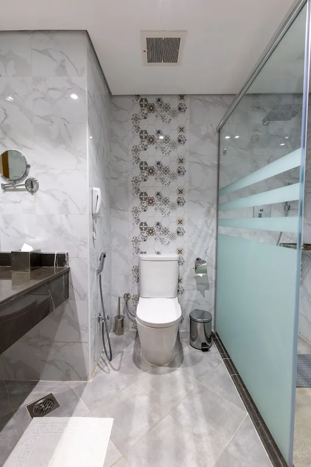 غرفة عائلية بسرير كينج وثلاثة أسرّة بغرفة نوم واحدة، فندق وأجنحة تايم ربا(TIME Ruba Hotel & Suites) 3/4
